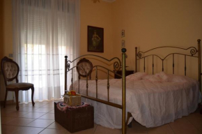Отель Enzo's Homestay  Гаджи